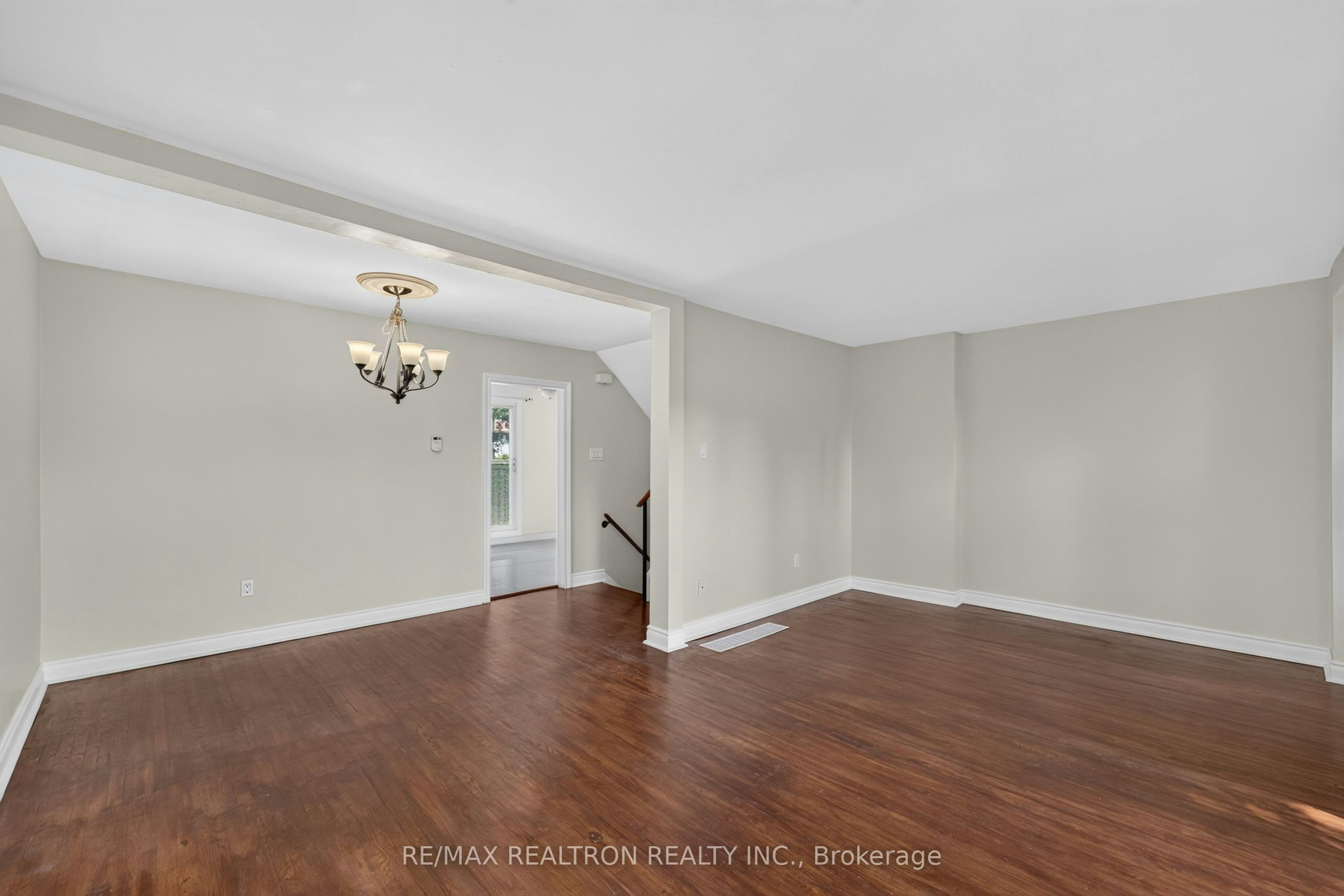 5-6 Sentinel Road, Toronto, ON, M3J 3T7 - 7