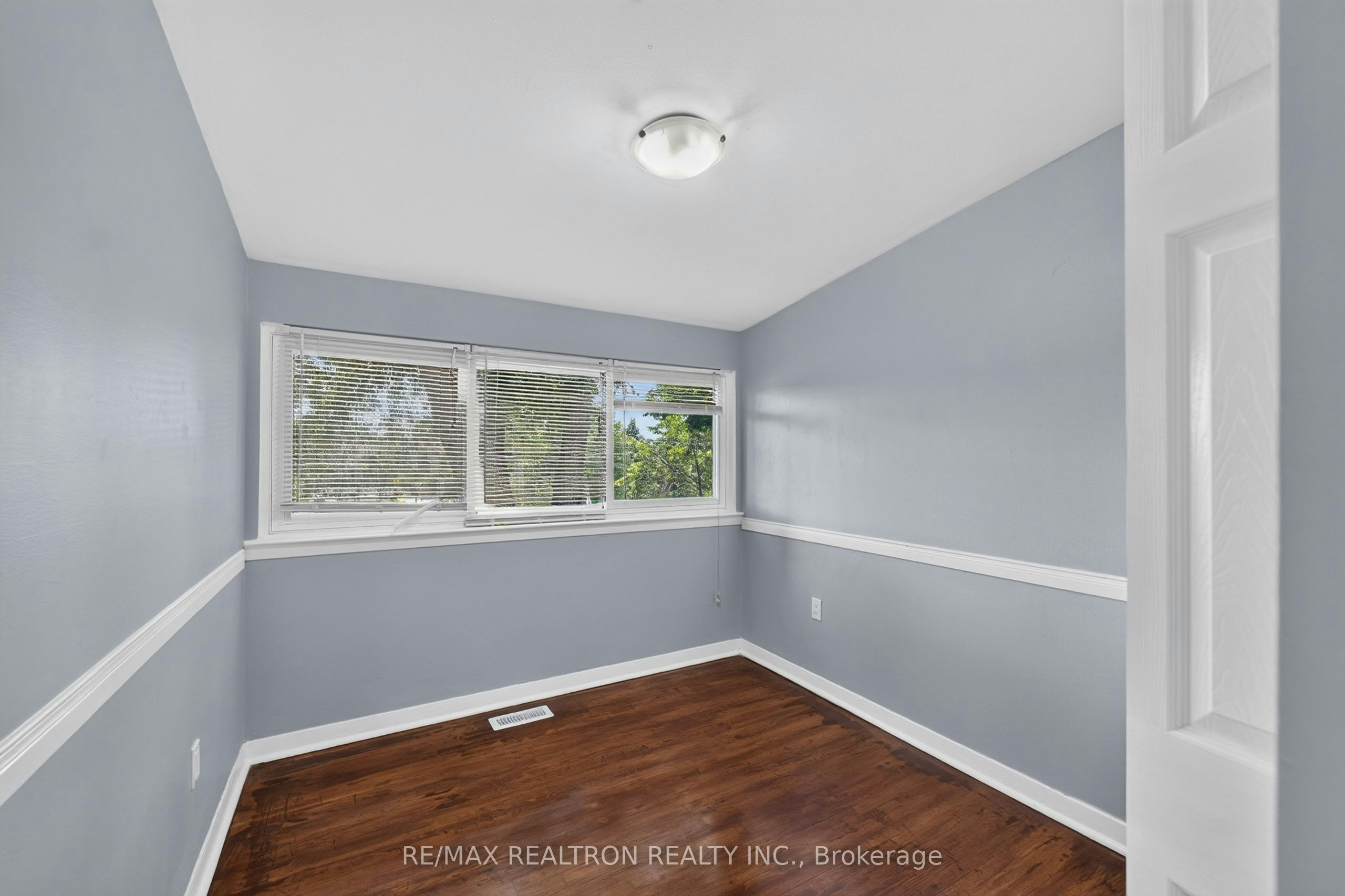 5-6 Sentinel Road, Toronto, ON, M3J 3T7 - 11