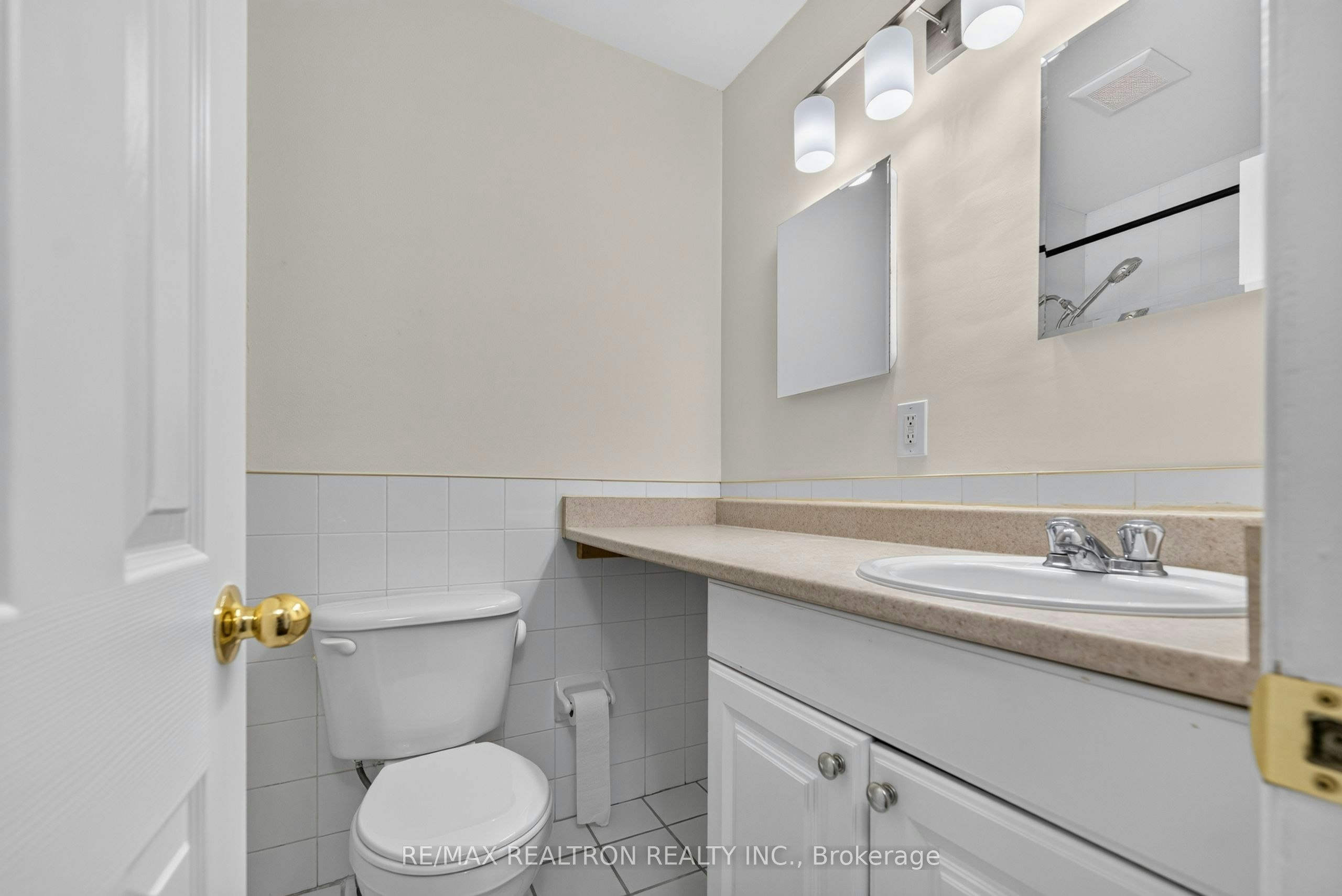 5-6 Sentinel Road, Toronto, ON, M3J 3T7 - 16