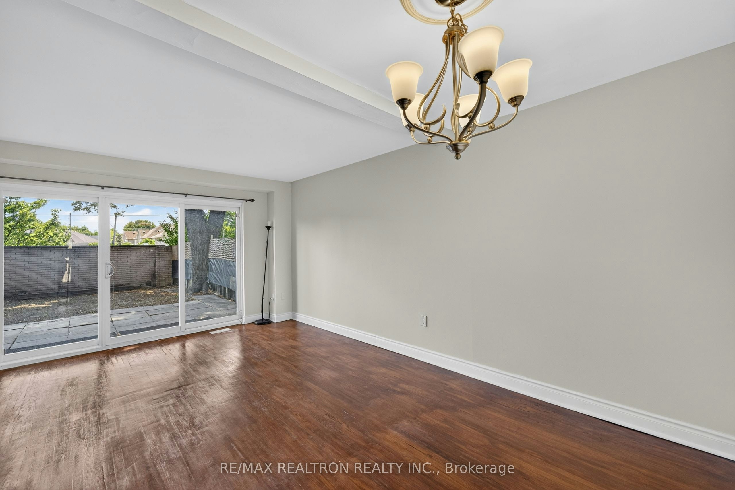 5-6 Sentinel Road, Toronto, ON, M3J 3T7 - 6