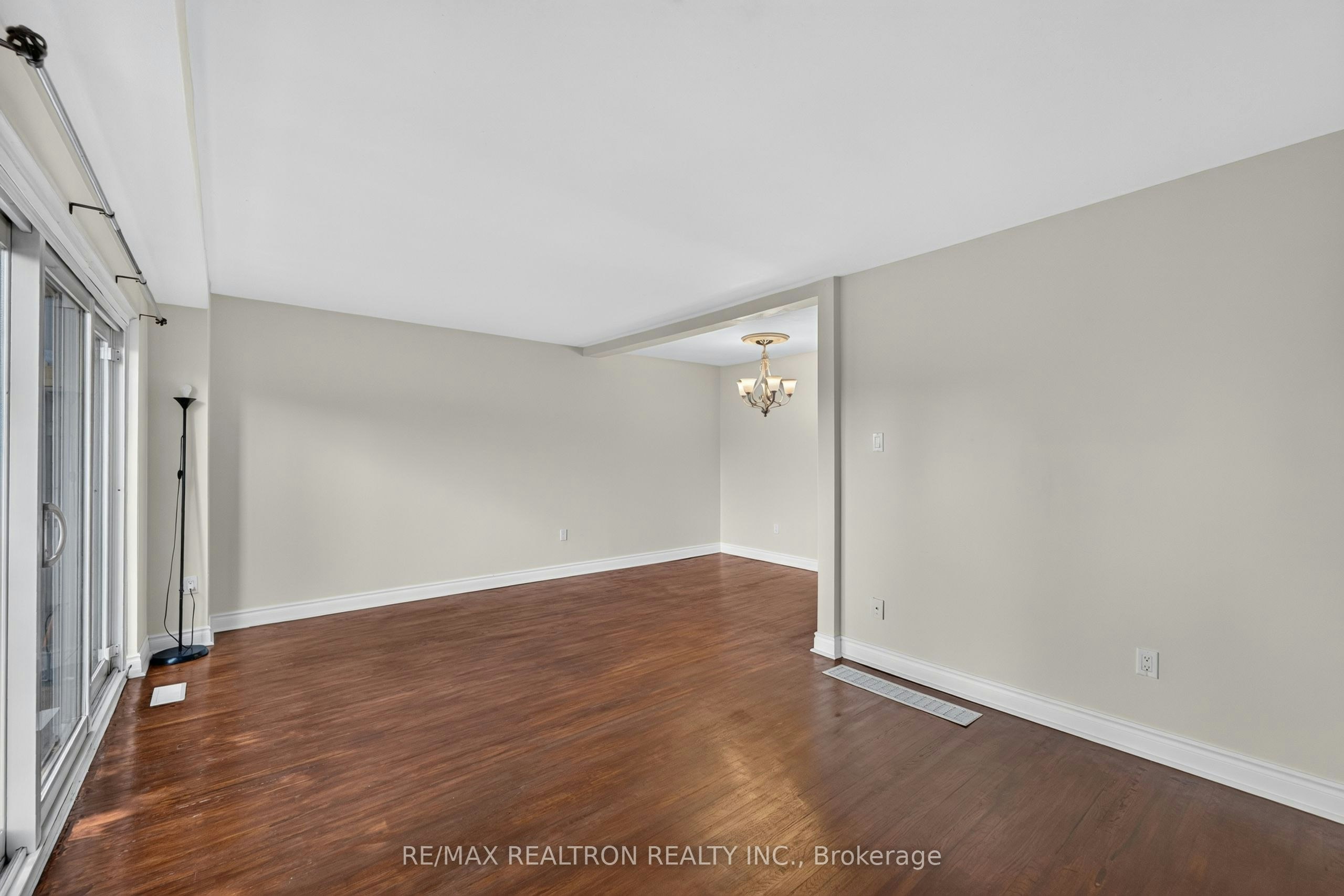 5-6 Sentinel Road, Toronto, ON, M3J 3T7 - 8