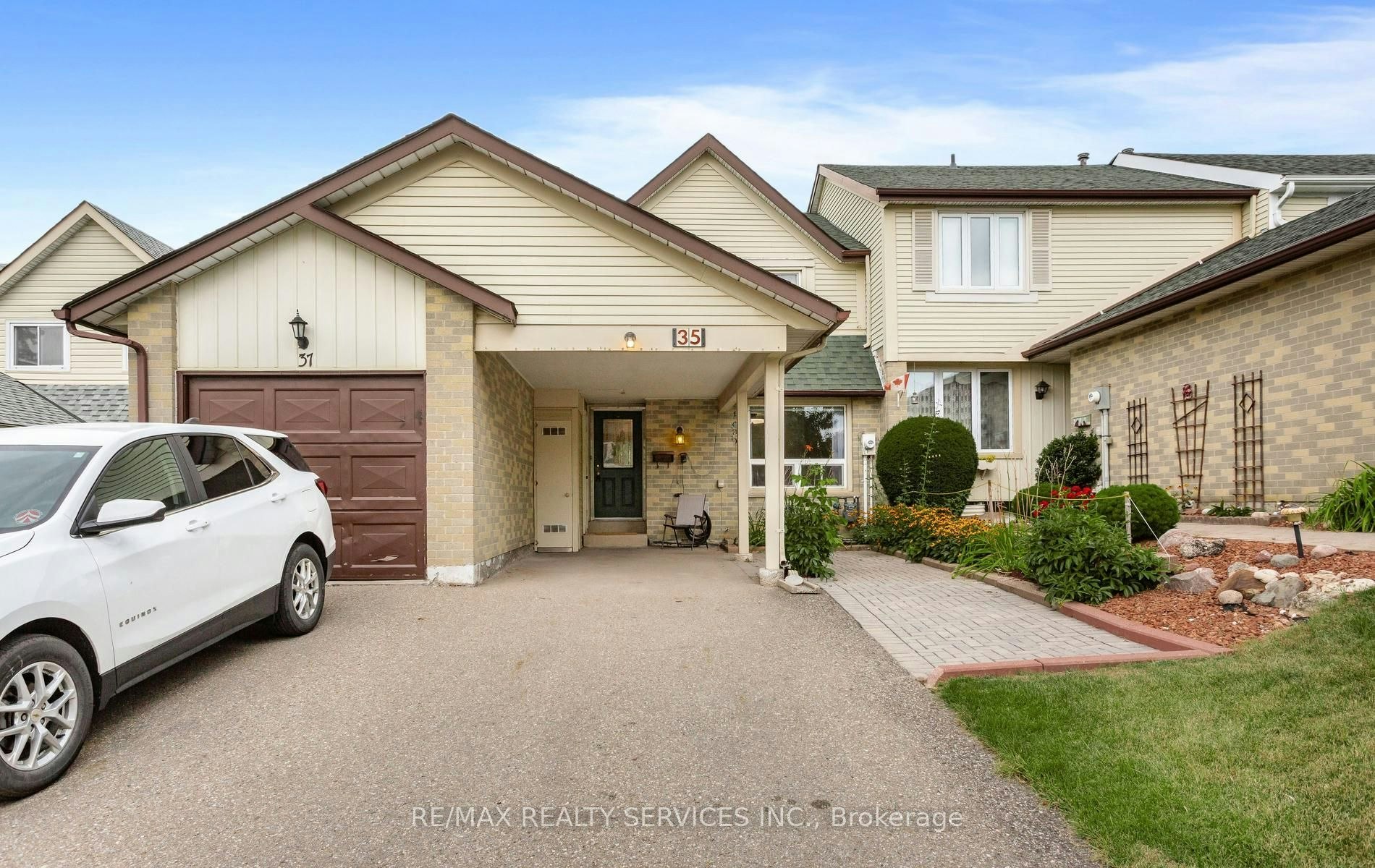 35 Sparklett Crescent, Brampton, ON, L6Z 1M7