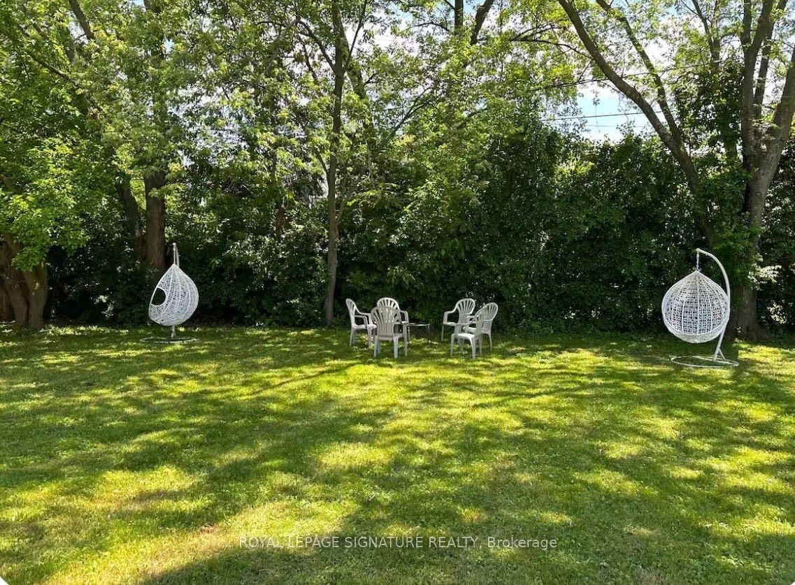 1350 Rebecca Street, Oakville, ON, L6L 1Z4