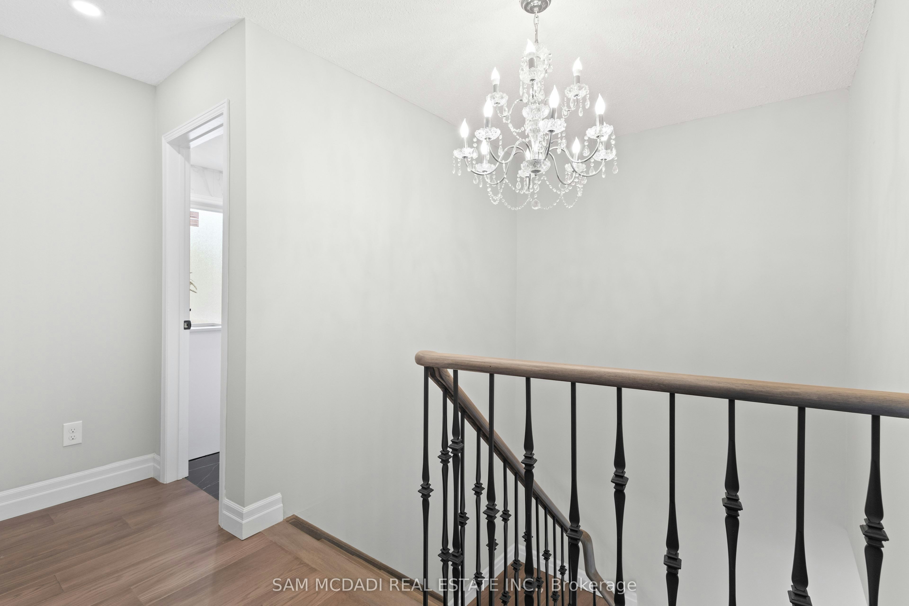 2535 Robin Drive, Mississauga, ON, L5K 2G2 - 18
