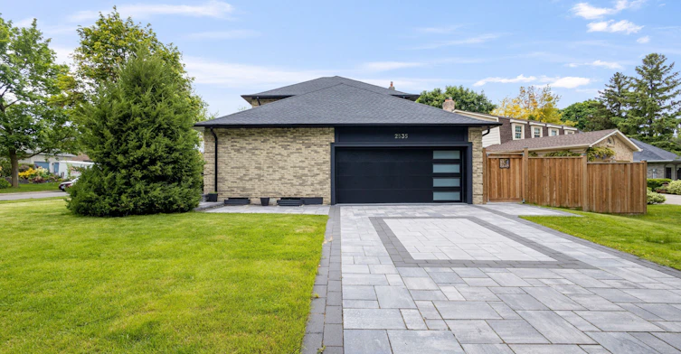 2535 Robin Drive, Mississauga, ON, L5K 2G2 - 2