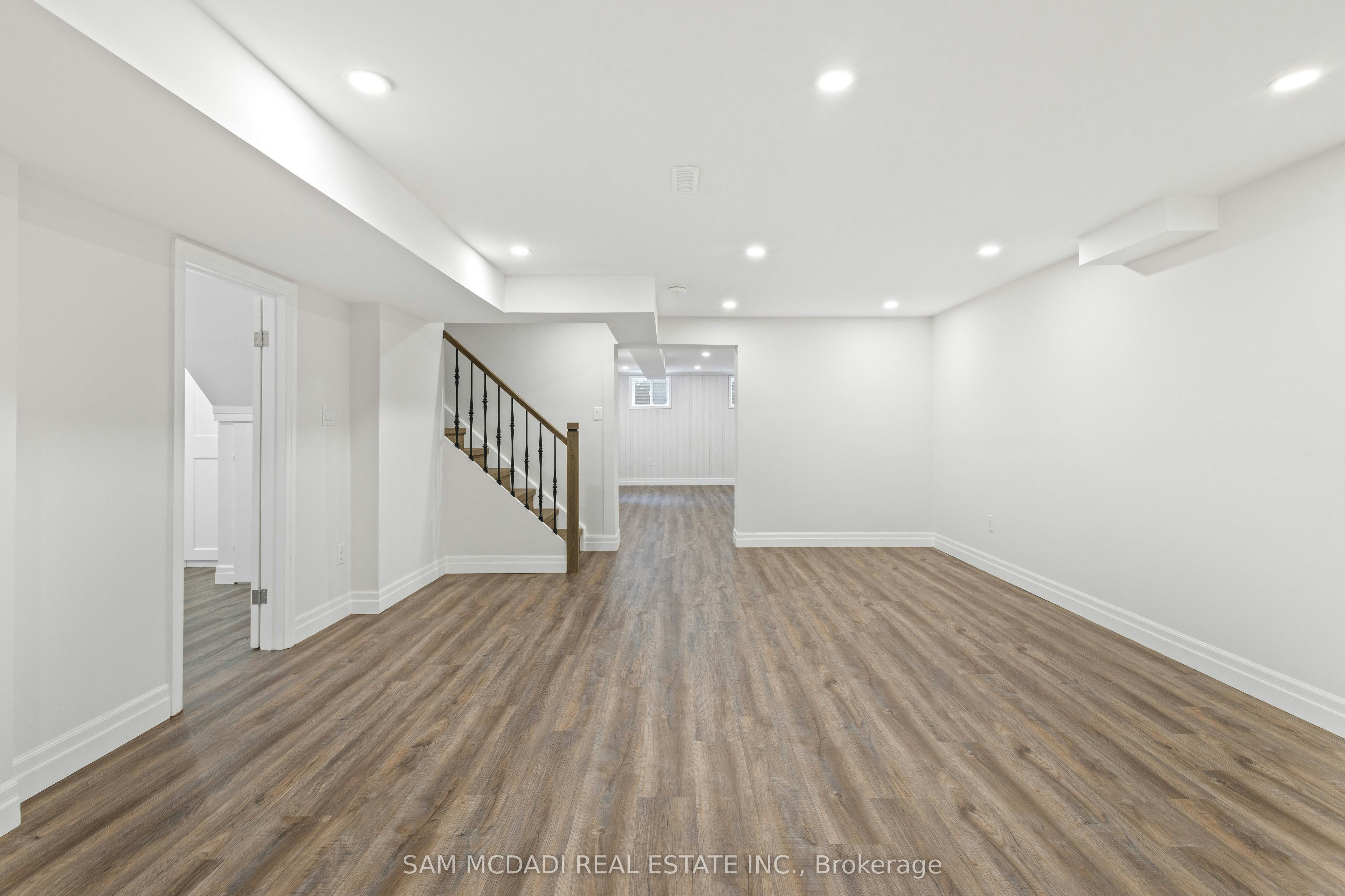 2535 Robin Drive, Mississauga, ON, L5K 2G2 - 32