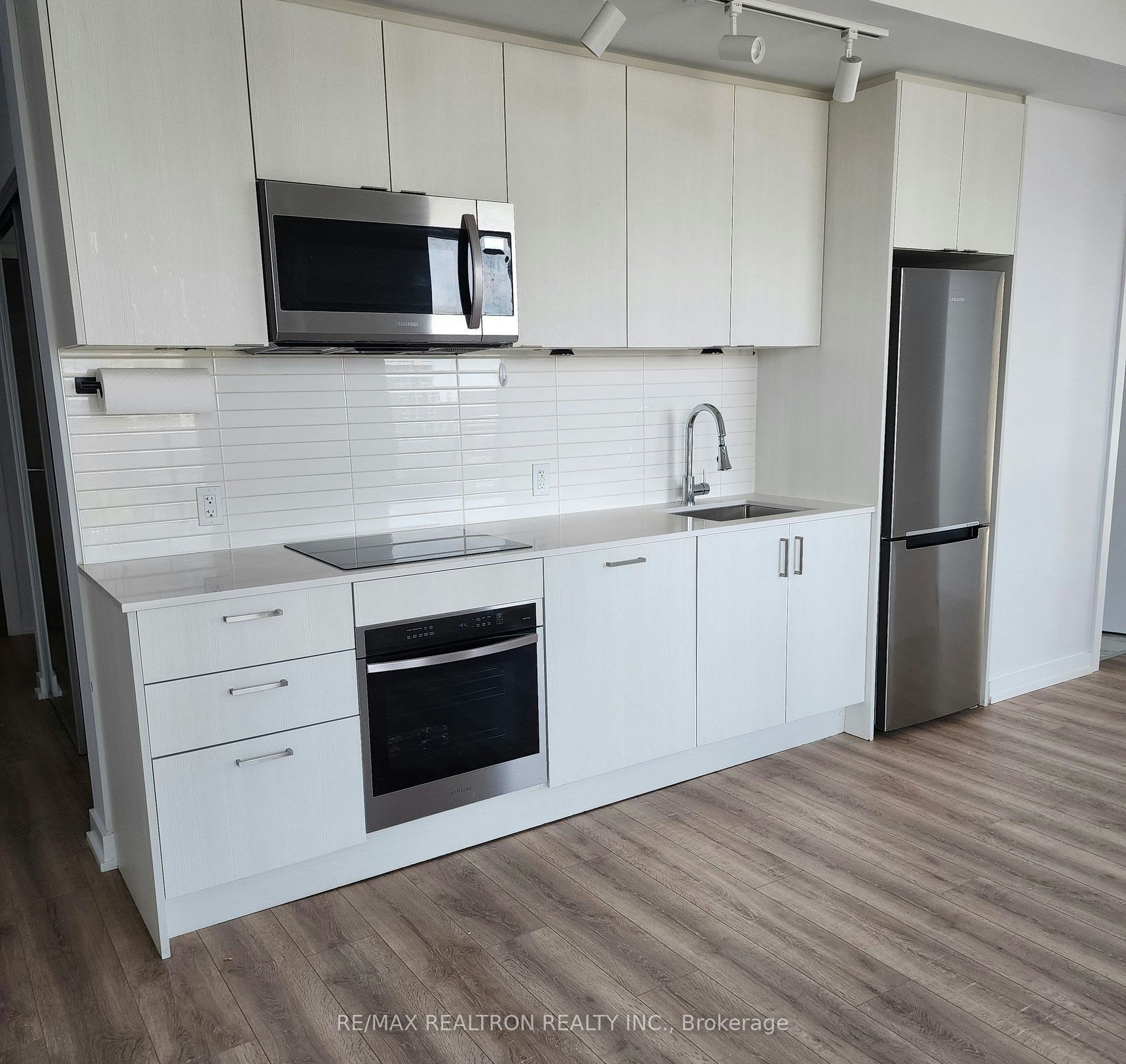 1516-1928 Lake Shore Boulevard W, Toronto, ON, M6S 0B1 - 2