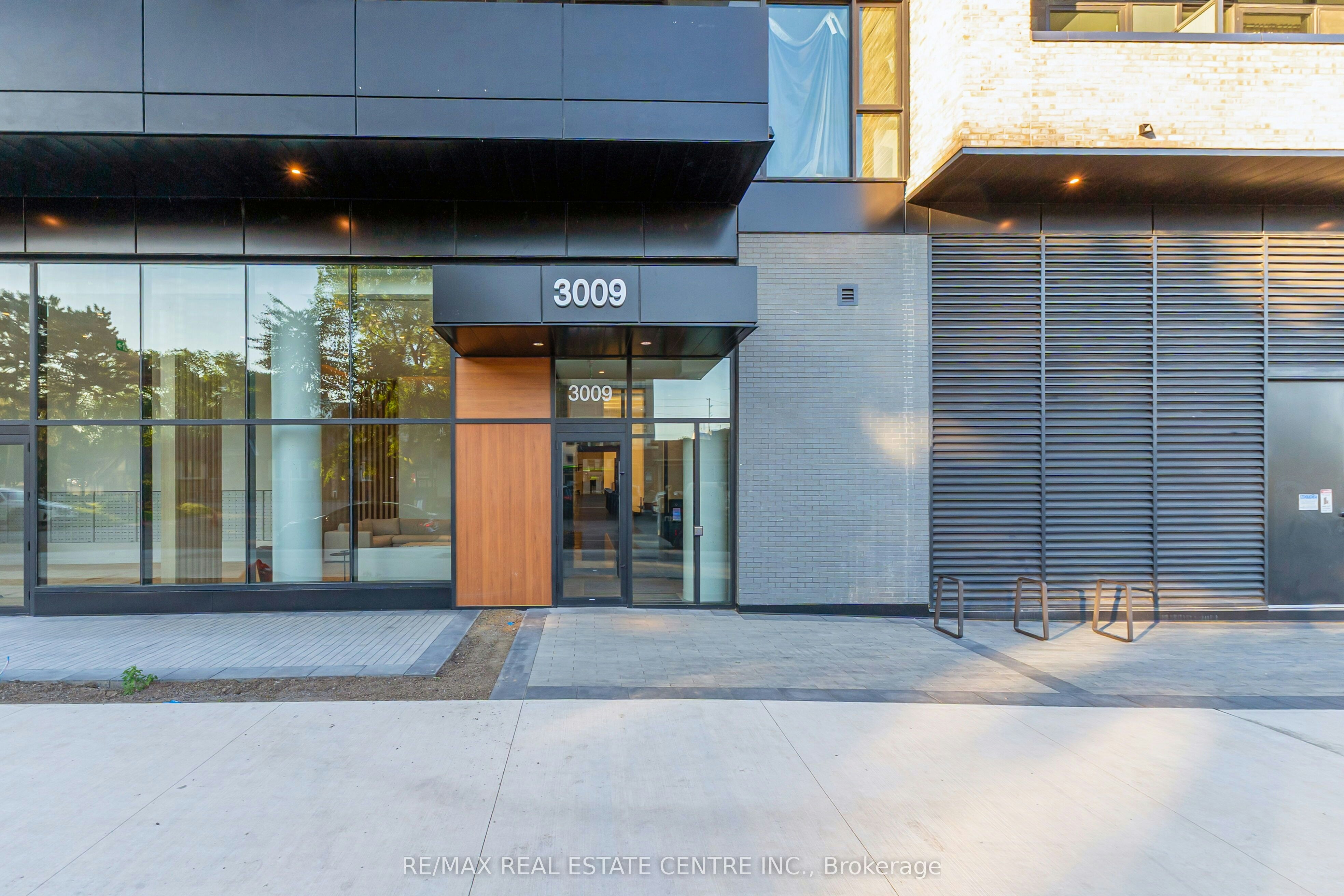 911-3009 Novar Road, Mississauga, ON, L5B 0P9 - 2
