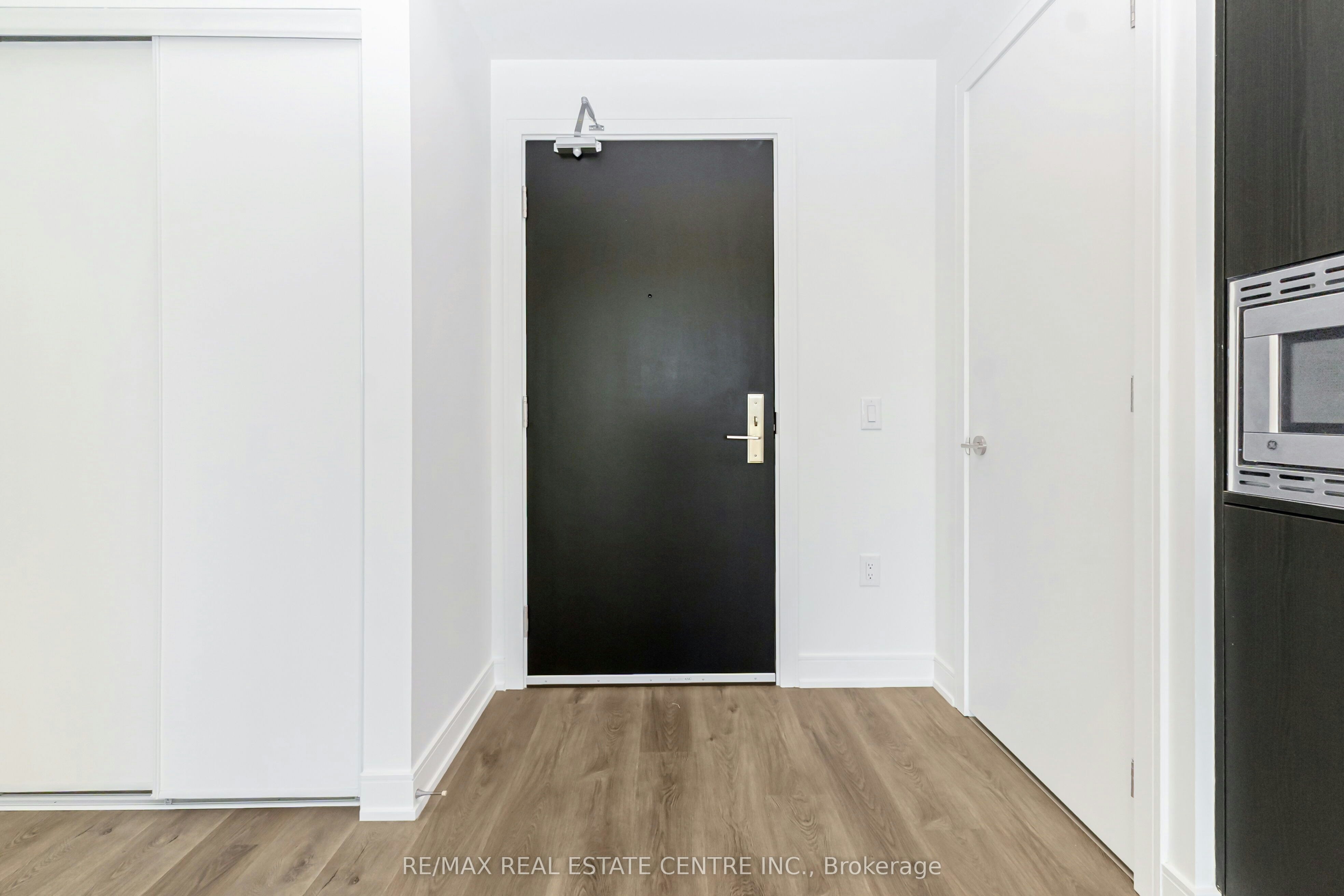 911-3009 Novar Road, Mississauga, ON, L5B 0P9 - 5