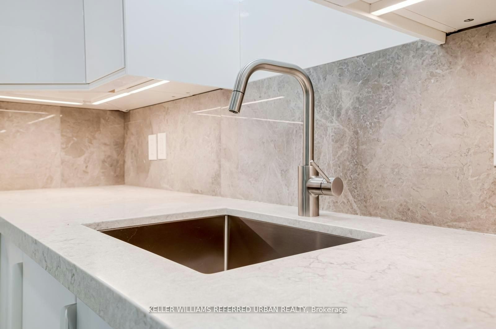 Lower-2556 Lake Shore Boulevard W, Toronto, ON, M8V 1G1 - 10