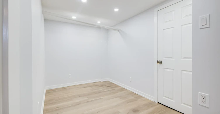 Lower-2556 Lake Shore Boulevard W, Toronto, ON, M8V 1G1 - 13