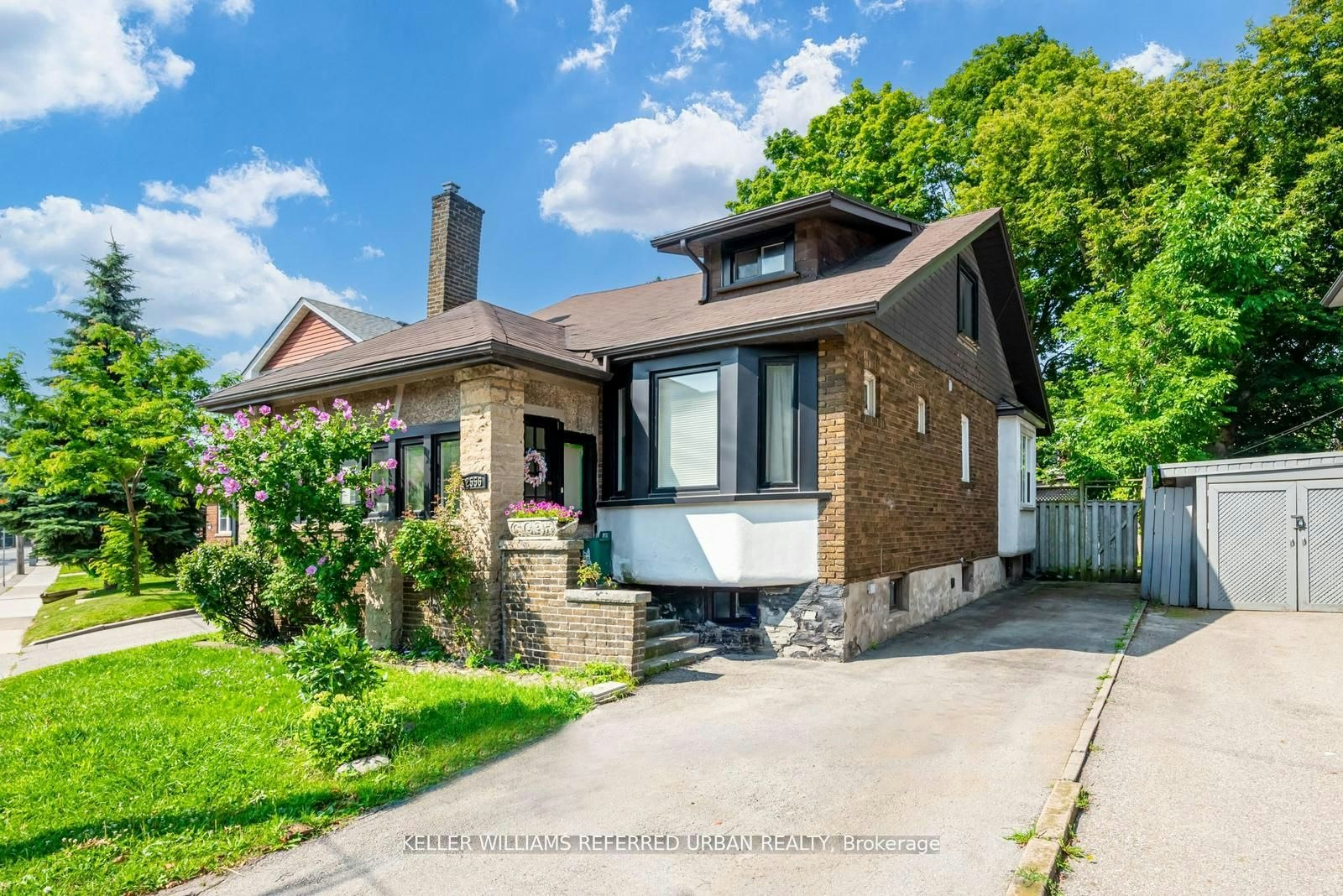 Lower-2556 Lake Shore Boulevard W, Toronto, ON, M8V 1G1