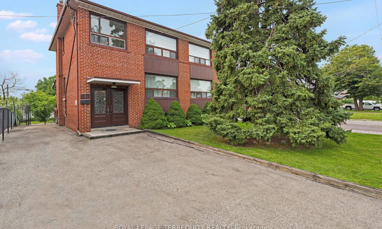 181 Pellatt Avenue