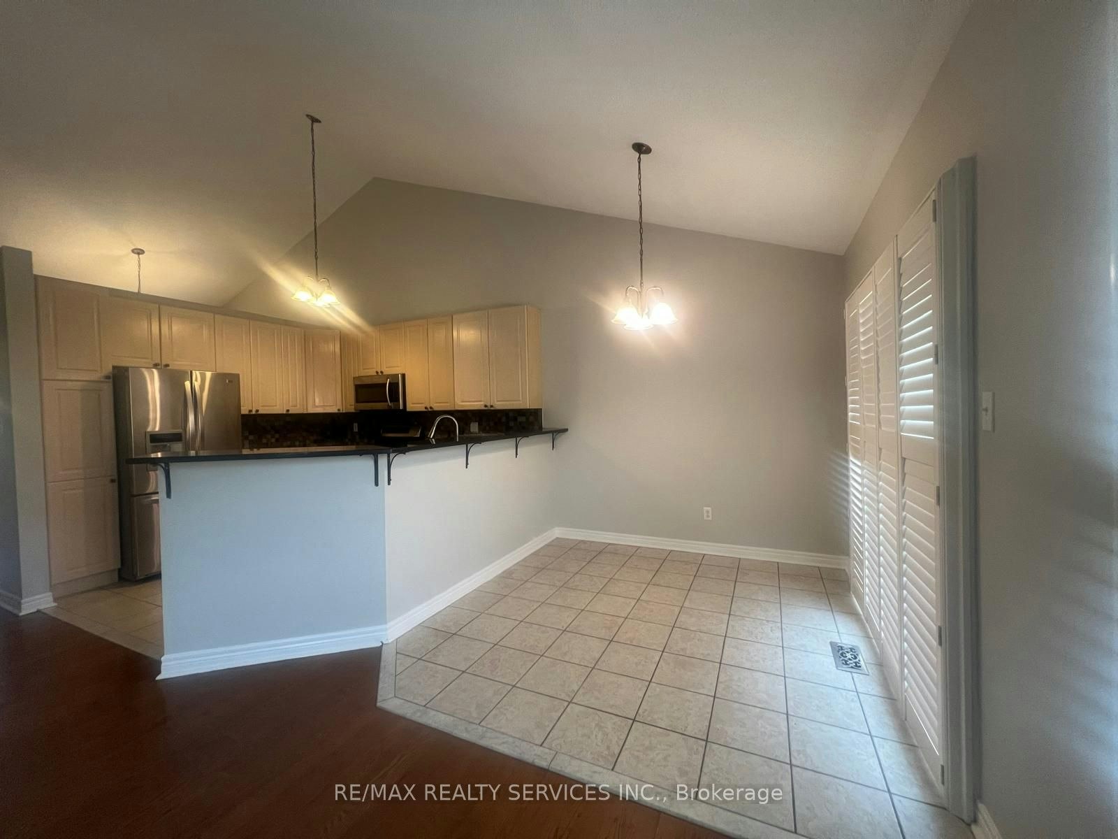 7 Ladywood Court, Brampton, ON, L6Z 4T9 - 6