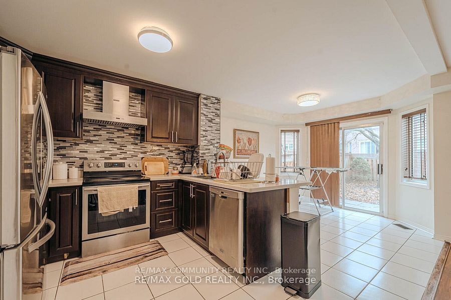 10 Squirreltail Way, Brampton, ON, L6R 1X4 - 8