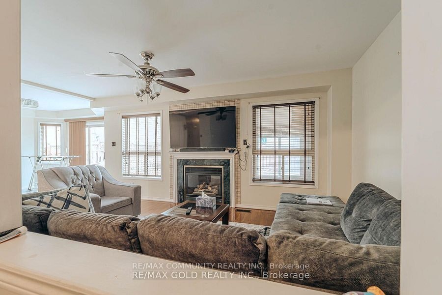 10 Squirreltail Way, Brampton, ON, L6R 1X4 - 4