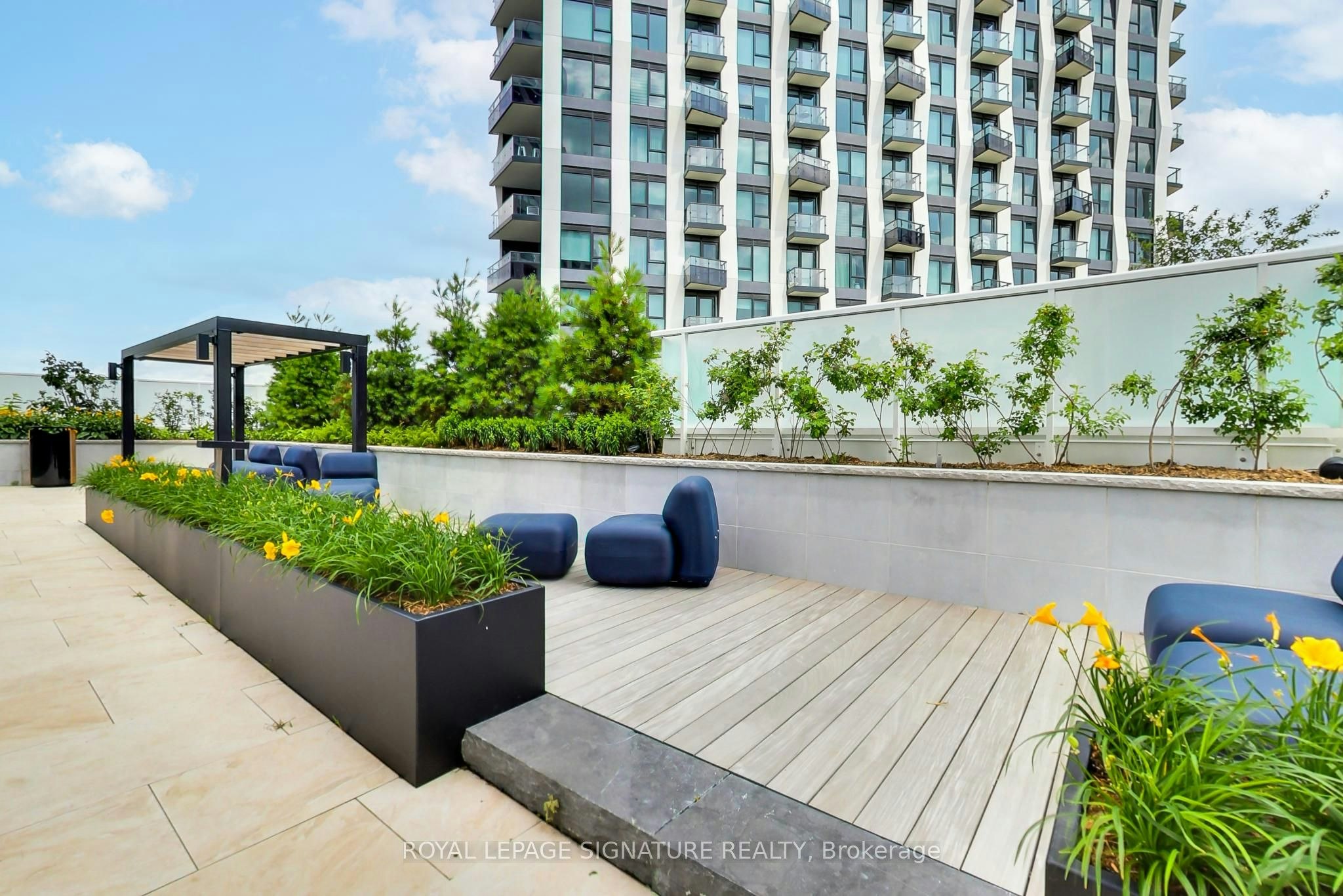 PH04-25 Cordova Avenue, Toronto, ON, M9A 0E5 - 32