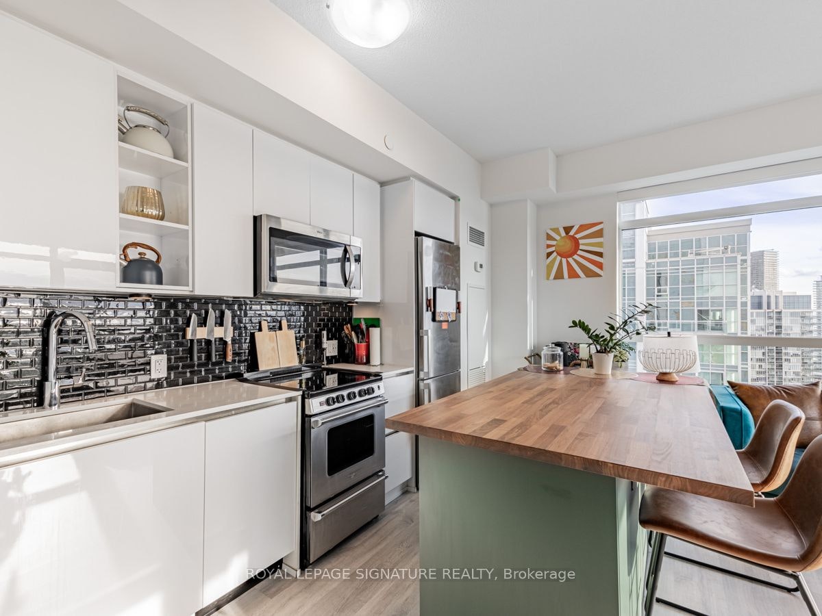 2704-251 Manitoba Street, Toronto, ON, M8Y 0C7 - 12