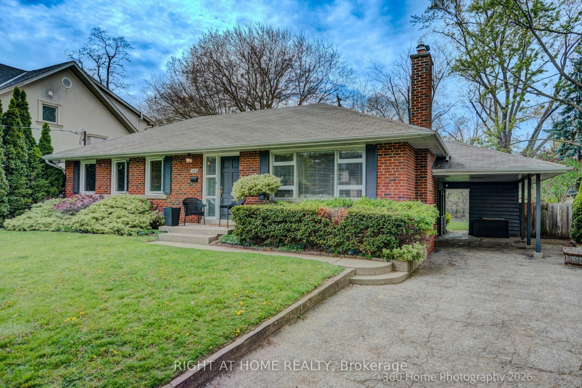 1493 Constance Drive, Oakville, ON, L6J 2T8 - 2