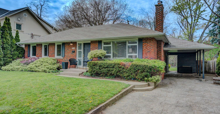 1493 Constance Drive, Oakville, ON, L6J 2T8 - 2