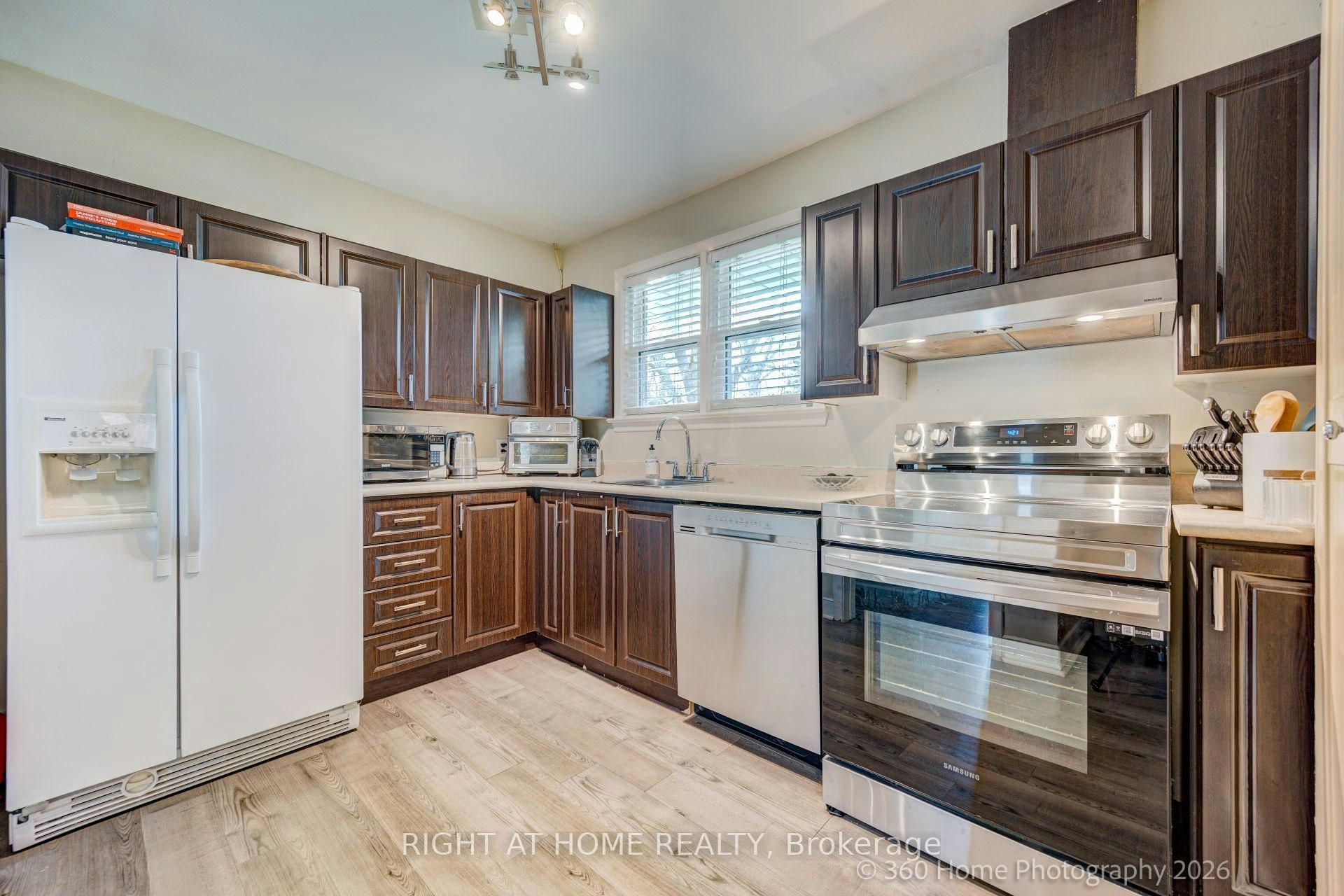 1493 Constance Drive, Oakville, ON, L6J 2T8 - 11