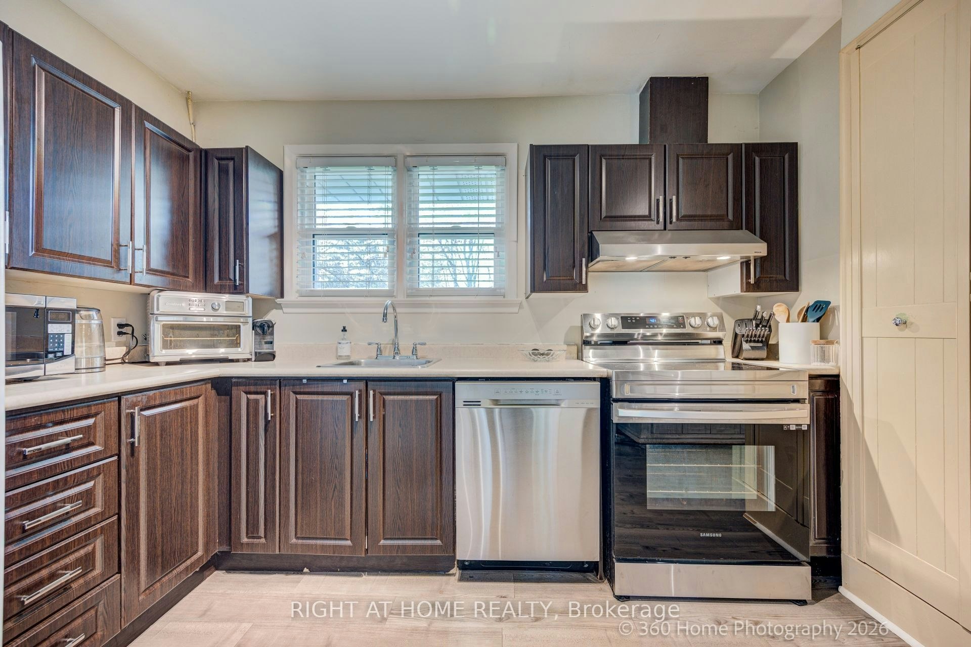 1493 Constance Drive, Oakville, ON, L6J 2T8 - 12
