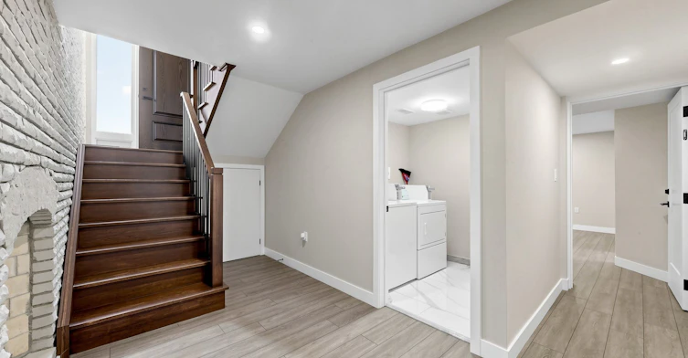 Upper-10 Warbeck Place, Toronto, ON, M9R 3C3 - 14