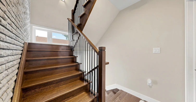 Upper-10 Warbeck Place, Toronto, ON, M9R 3C3 - 13