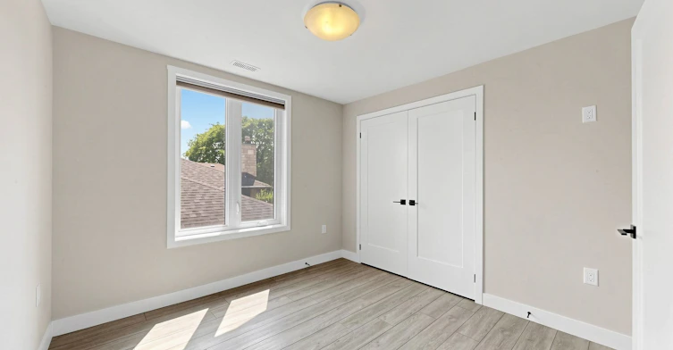 Upper-10 Warbeck Place, Toronto, ON, M9R 3C3 - 7