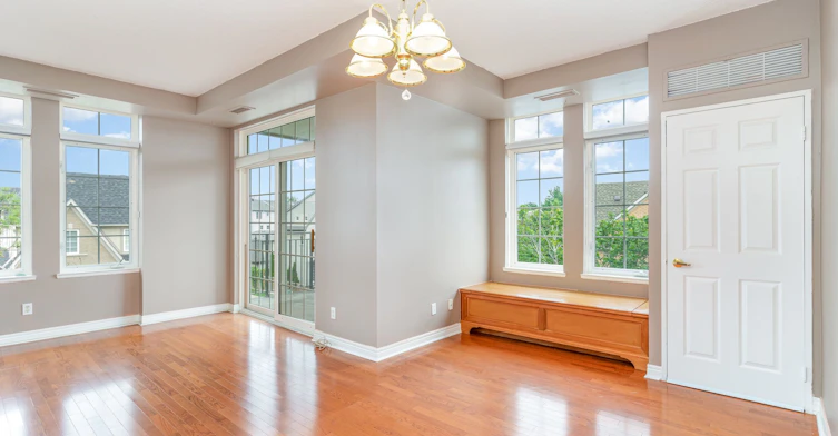 410-2301 Parkhaven Boulevard, Oakville, ON, L6H 6V6 - 4