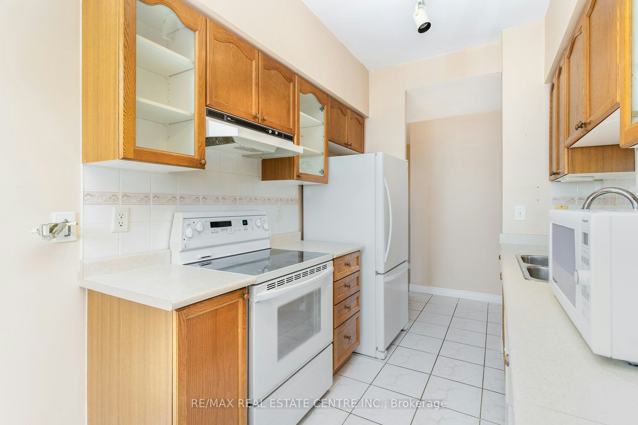 410-2301 Parkhaven Boulevard, Oakville, ON, L6H 6V6 - 10