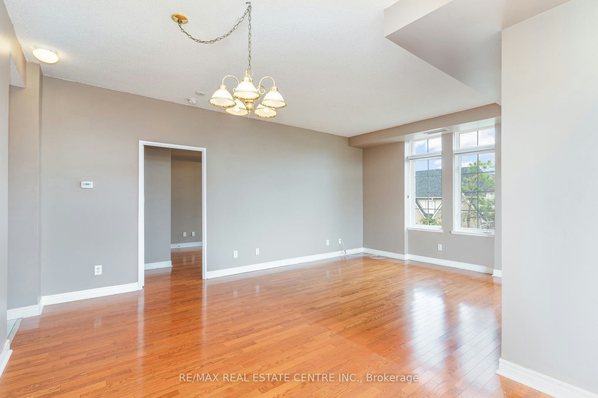 410-2301 Parkhaven Boulevard, Oakville, ON, L6H 6V6 - 5