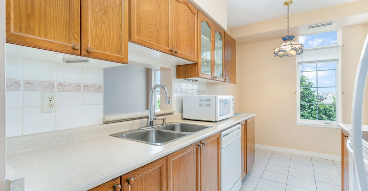 410-2301 Parkhaven Boulevard, Oakville, ON, L6H 6V6 - 9