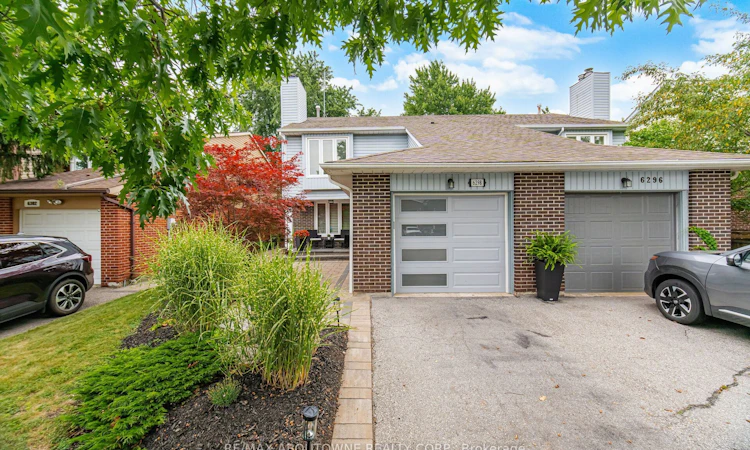 6298 Starfield Crescent