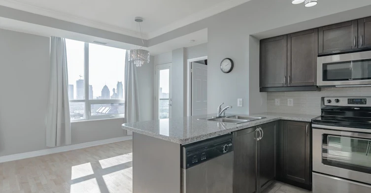 3006-208 Enfield Place, Mississauga, ON, L5B 0G8 - 2