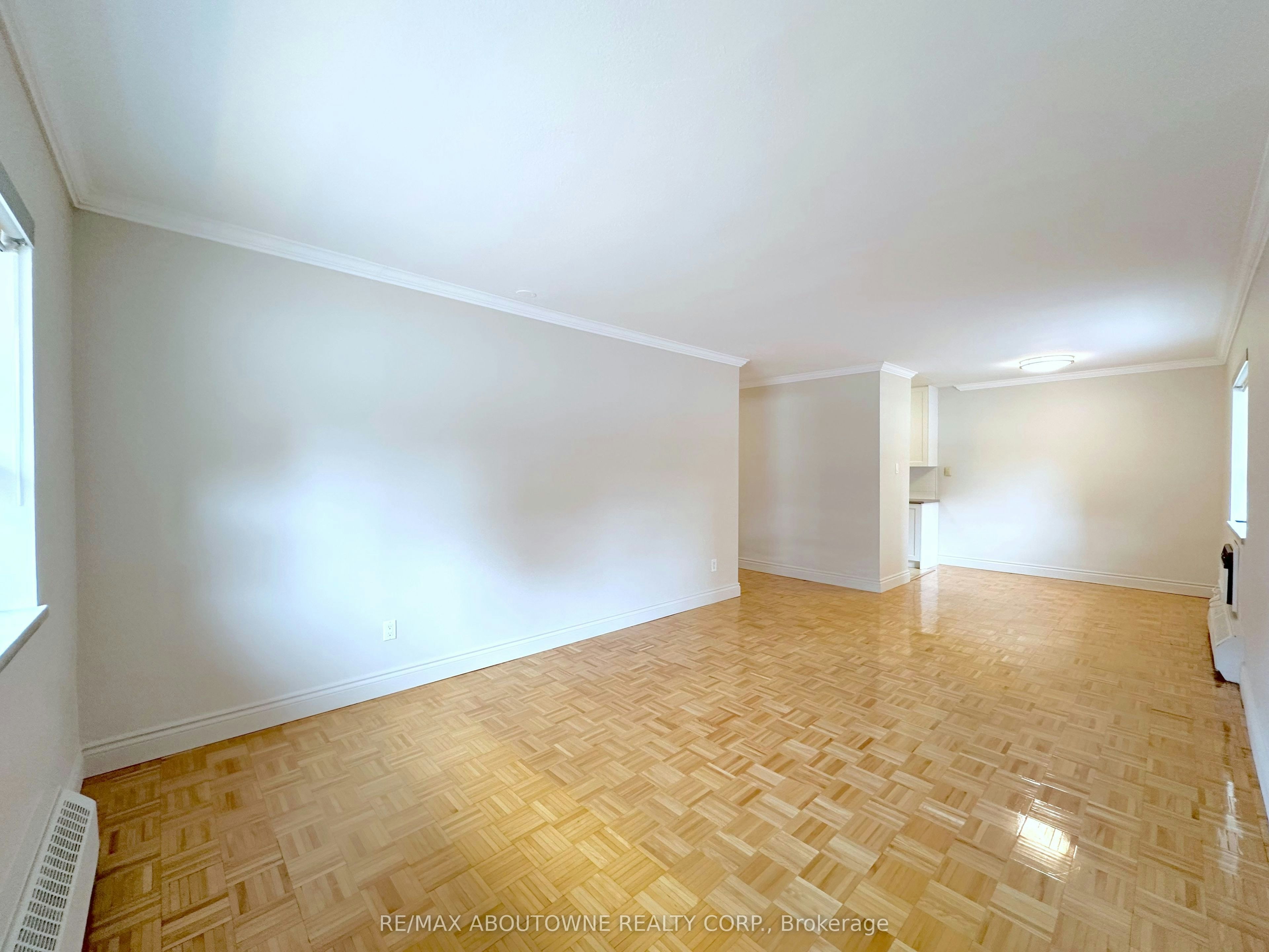 109-135 Allan Street, Oakville, ON, L6J 3N4 - 3