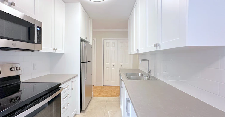 109-135 Allan Street, Oakville, ON, L6J 3N4 - 7