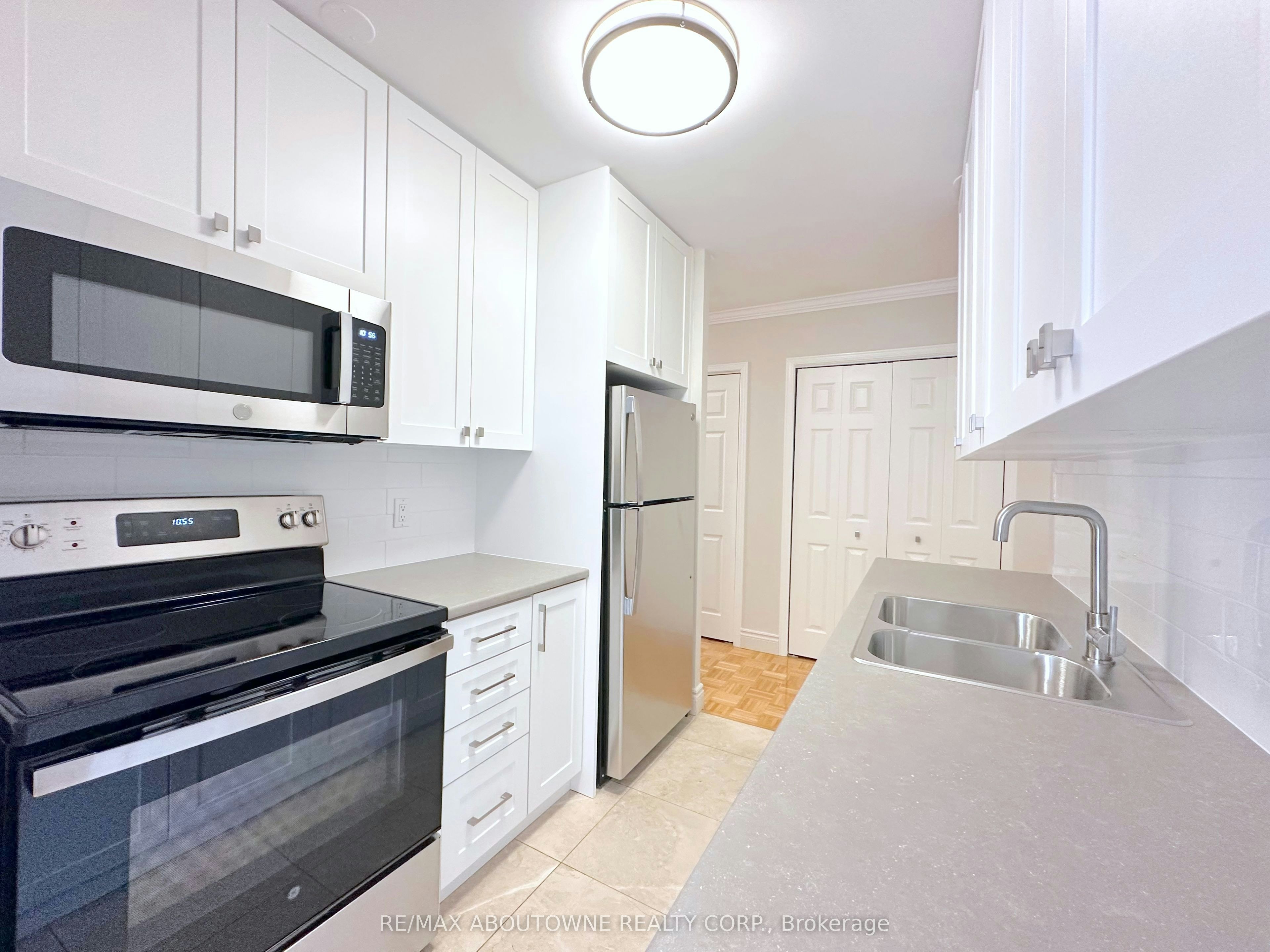 109-135 Allan Street, Oakville, ON, L6J 3N4 - 8