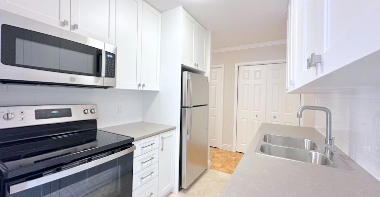 109-135 Allan Street, Oakville, ON, L6J 3N4 - 8