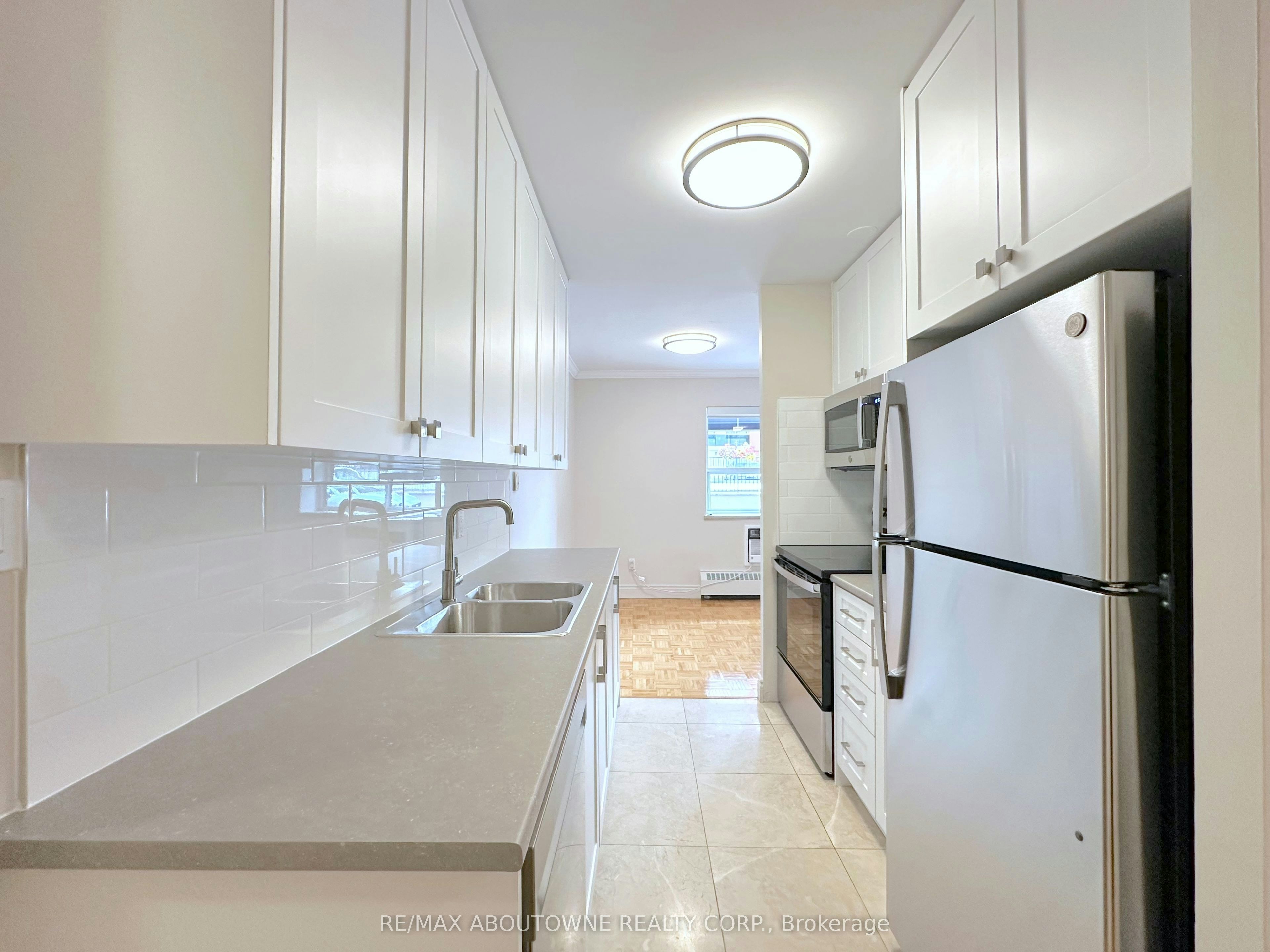 109-135 Allan Street, Oakville, ON, L6J 3N4 - 6
