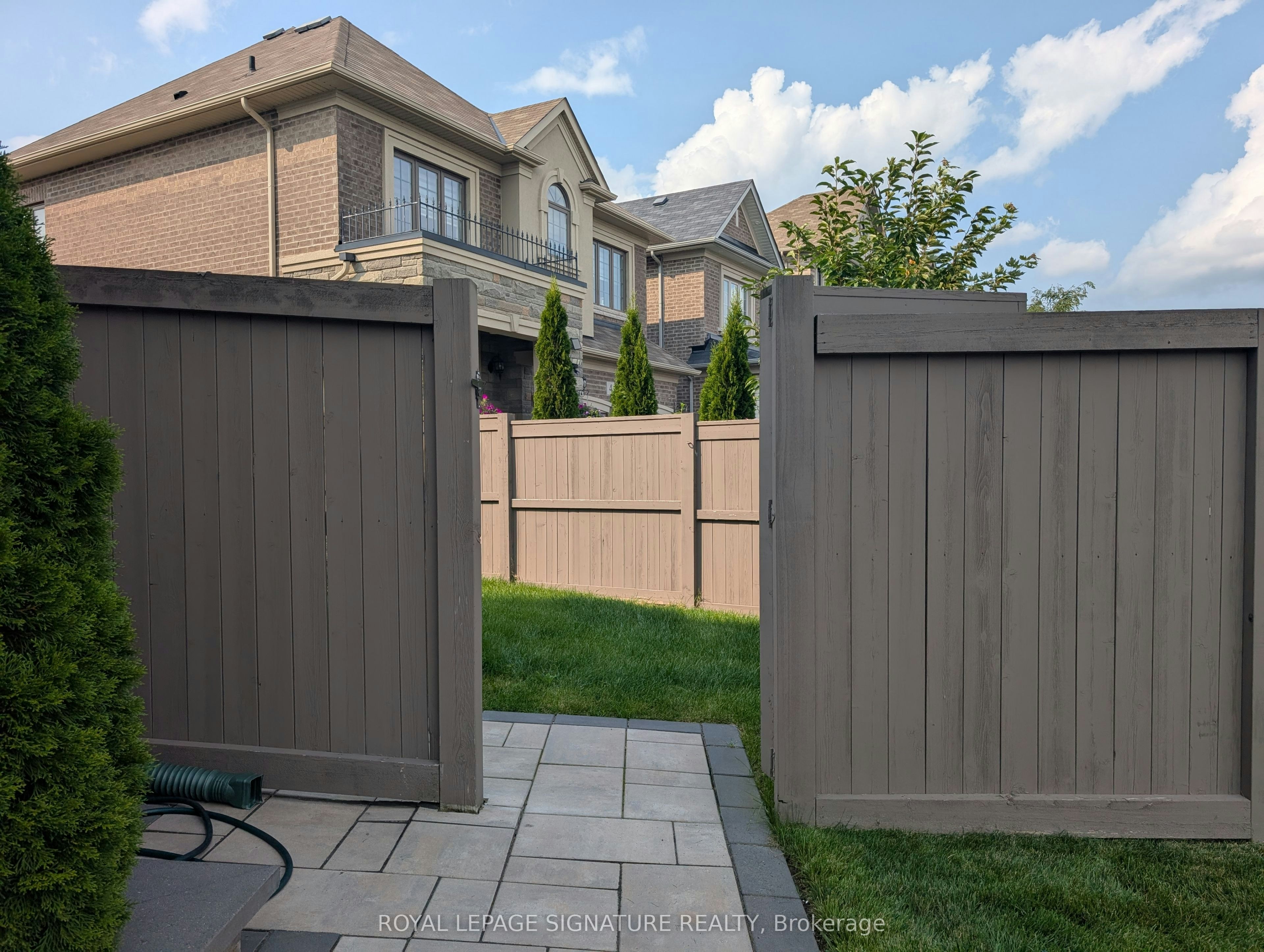 2 Henry Moody Street E, Brampton, ON, L7A 5A8 - 2