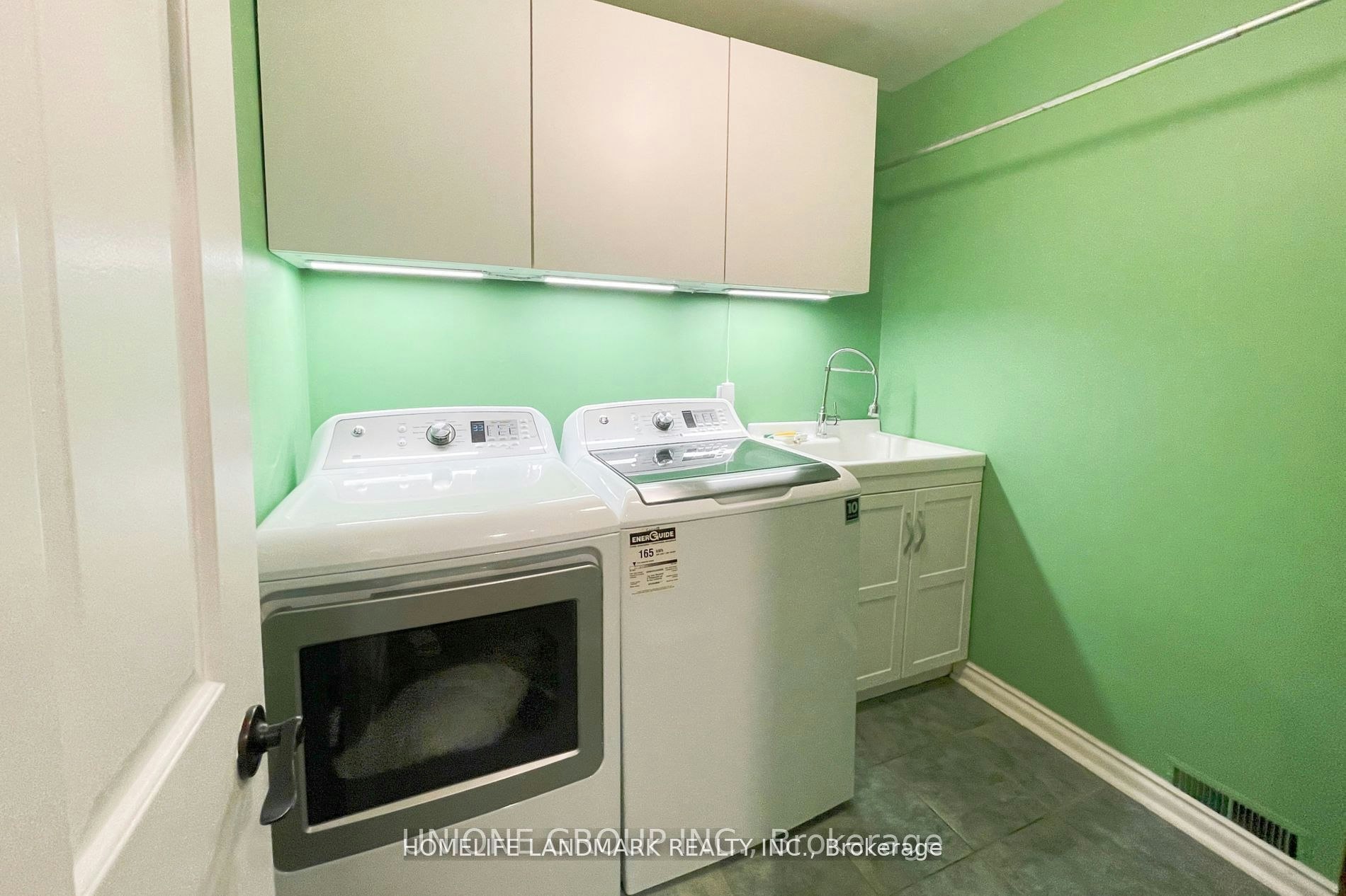 B5-2415 Jarvis Street, Mississauga, ON, L5C 2P7 - 5