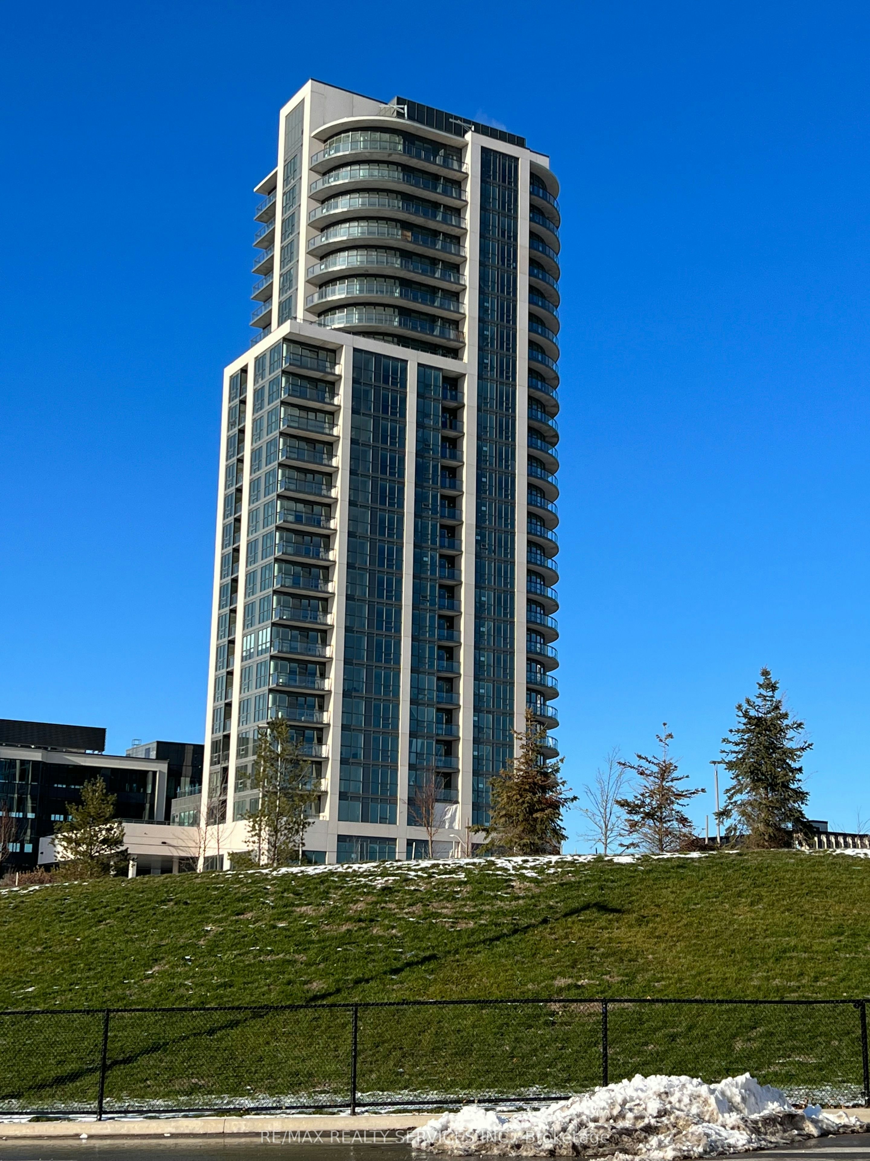 303-15 Lynch Street, Brampton, ON, L6W 0C7