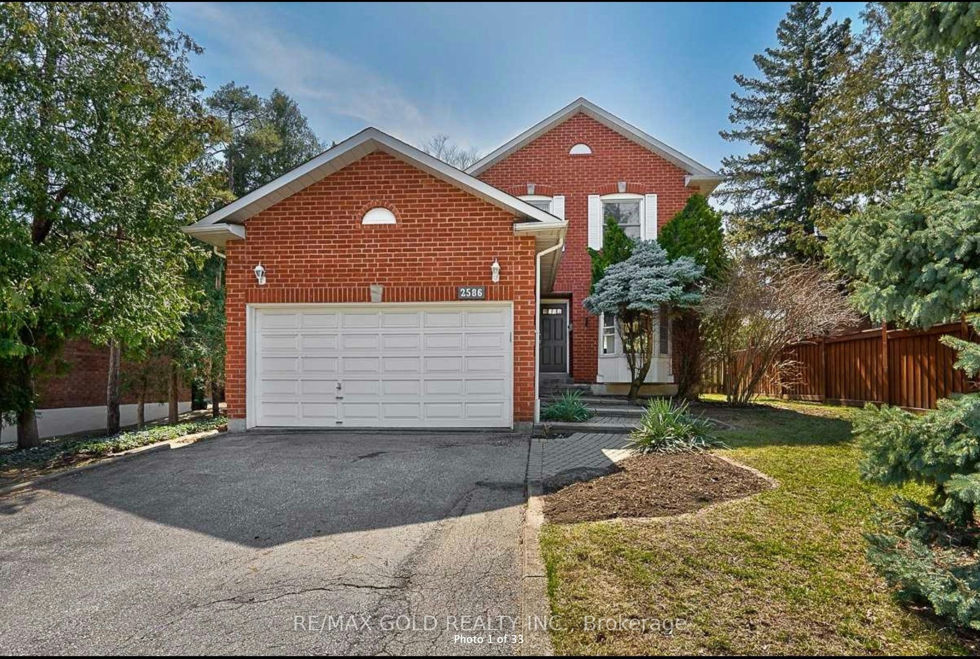 2586 Hammond Road, Mississauga, ON, L5K 1T2