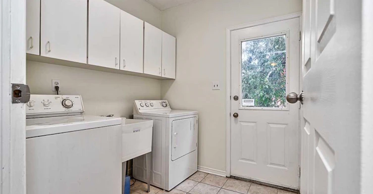 2586 Hammond Road, Mississauga, ON, L5K 1T2 - 15