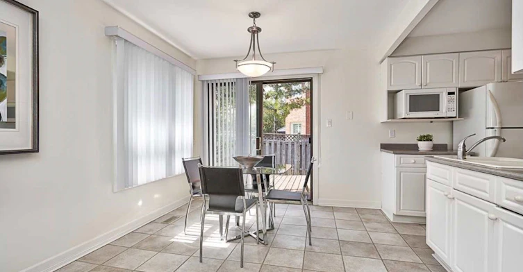 2586 Hammond Road, Mississauga, ON, L5K 1T2 - 12