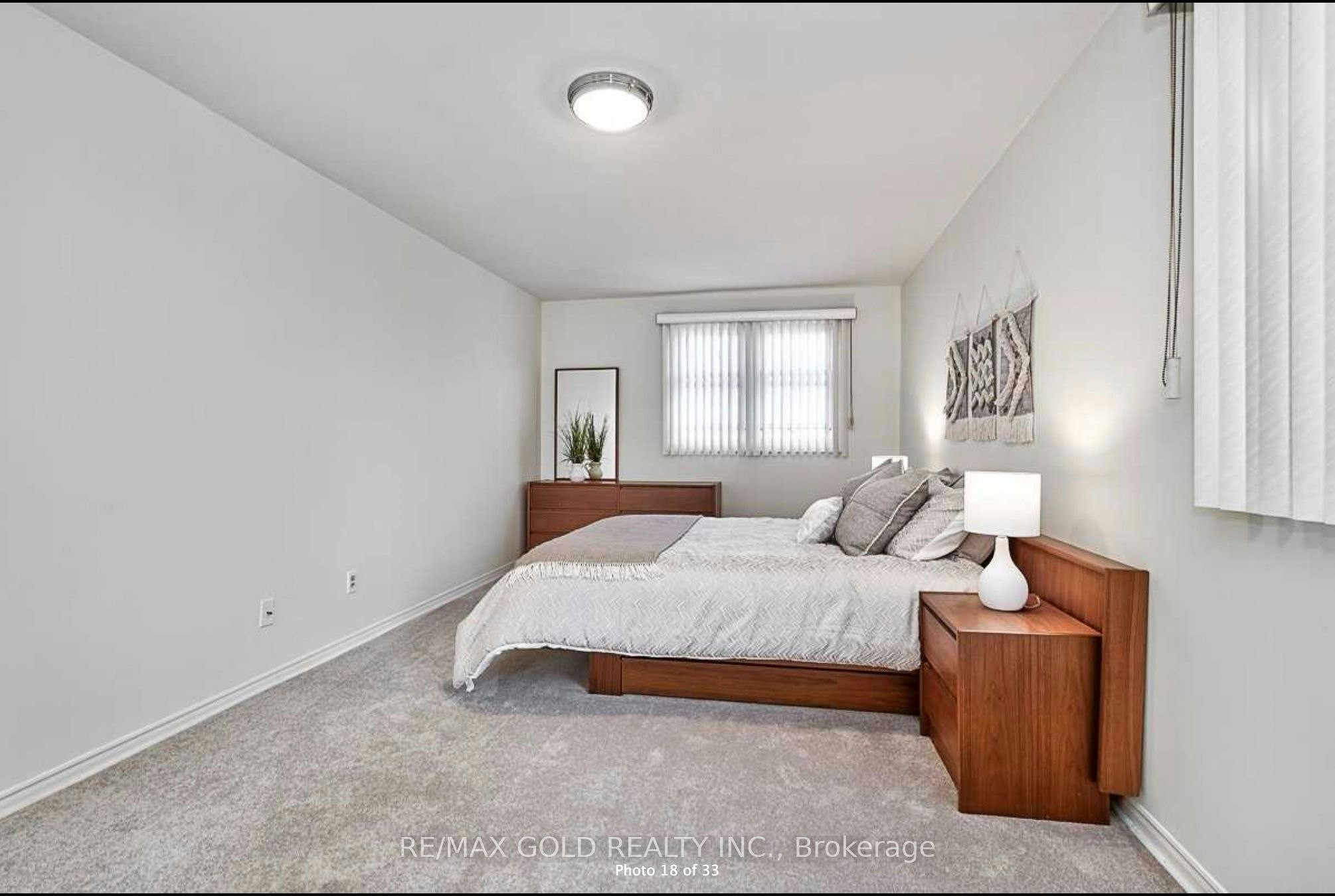 2586 Hammond Road, Mississauga, ON, L5K 1T2 - 17
