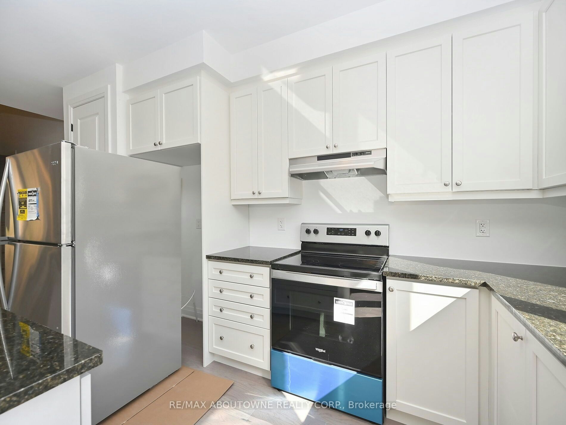 4088 Kadic Terrace, Mississauga, ON, L5M 2S8 - 16