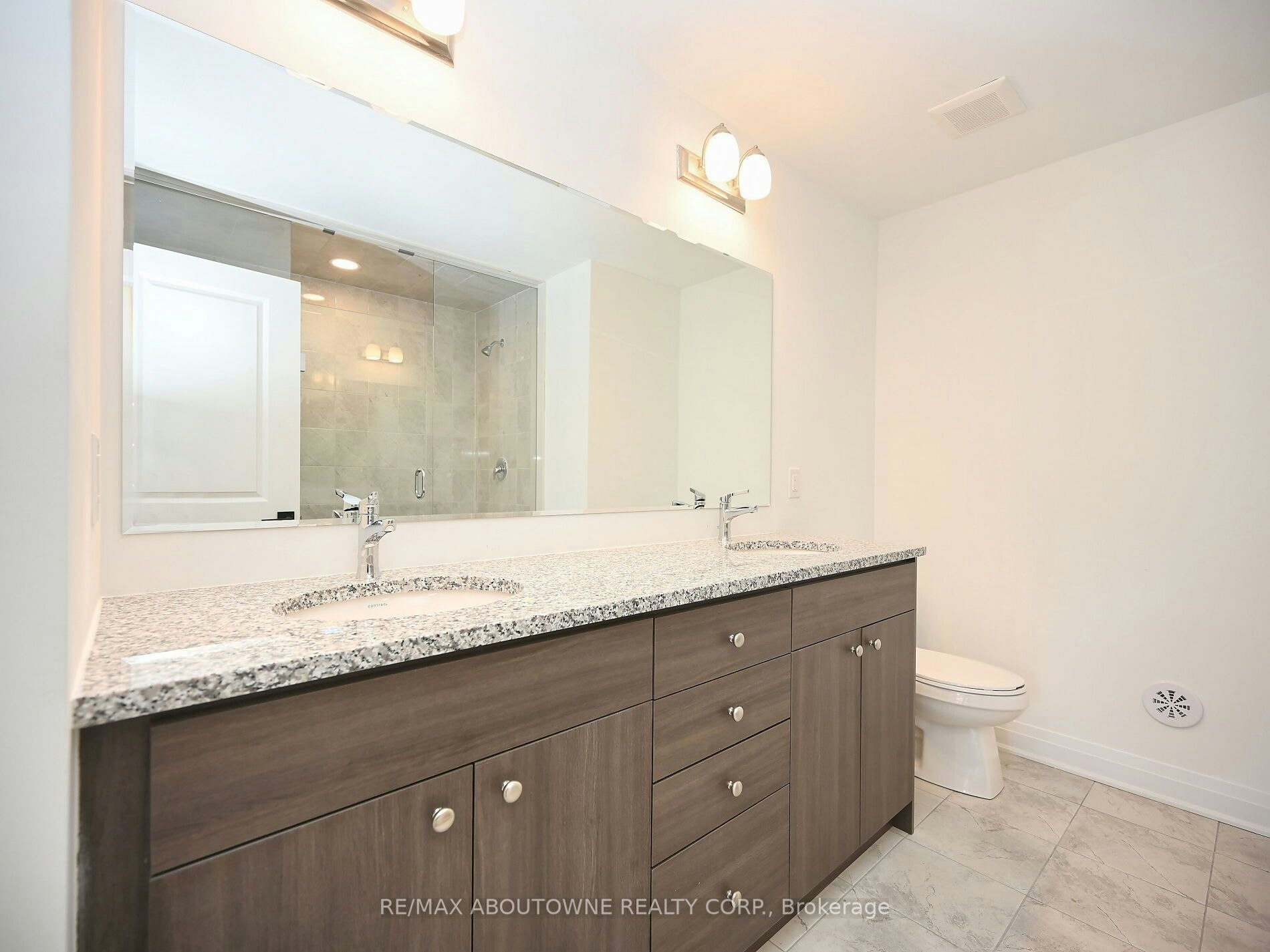 4088 Kadic Terrace, Mississauga, ON, L5M 2S8 - 30
