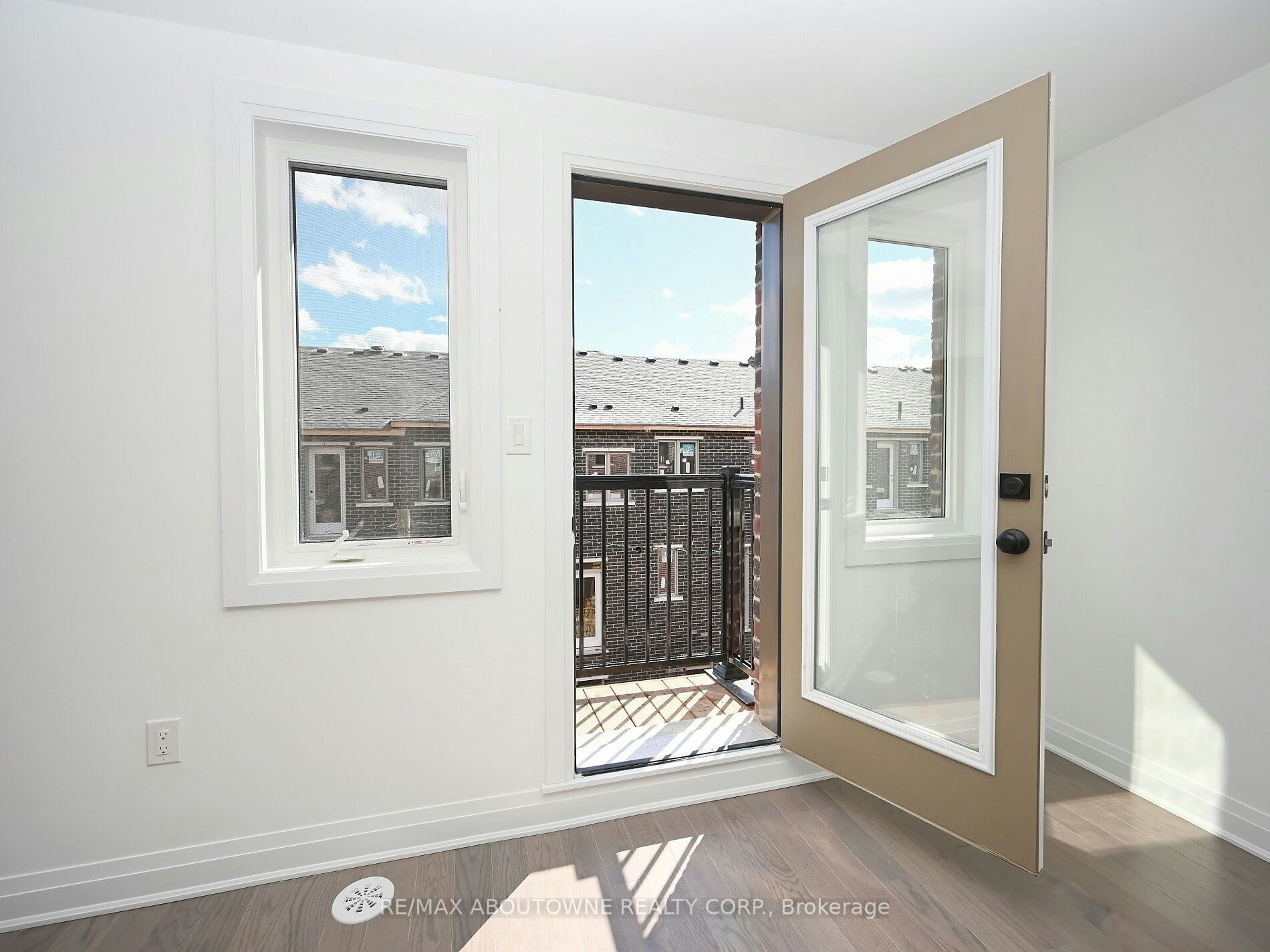 4088 Kadic Terrace, Mississauga, ON, L5M 2S8 - 32